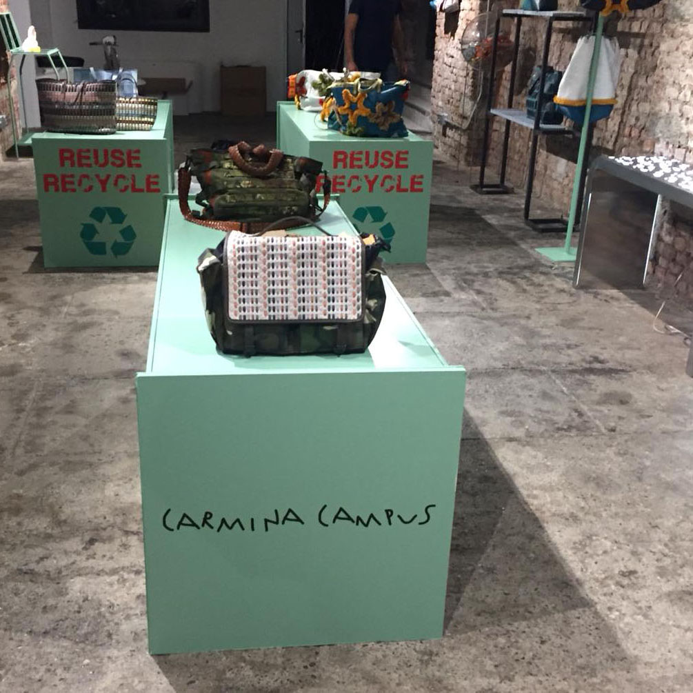 Scopri di più sull'articolo Allestimento negozio Carmina Campus